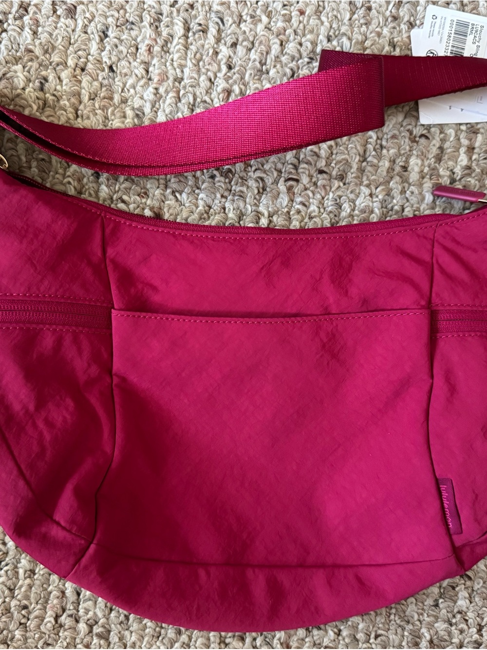lululemon Sling Bag Raspberry - Picture 5 of 6